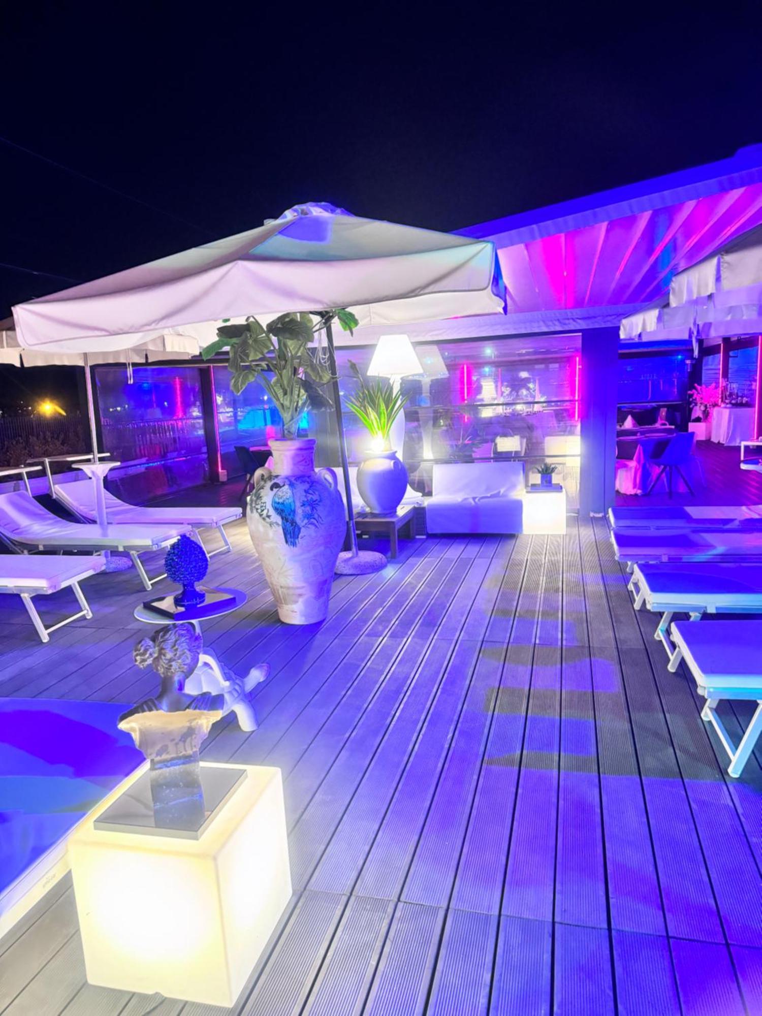 Tribus Boutique Hotel トッレ・アンヌンツィアータ エクステリア 写真